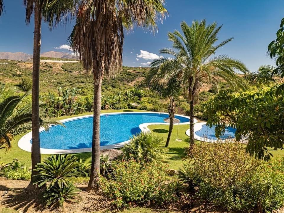 Penthouse Majestic Costa Golf Casares Leilighet Eksteriør bilde