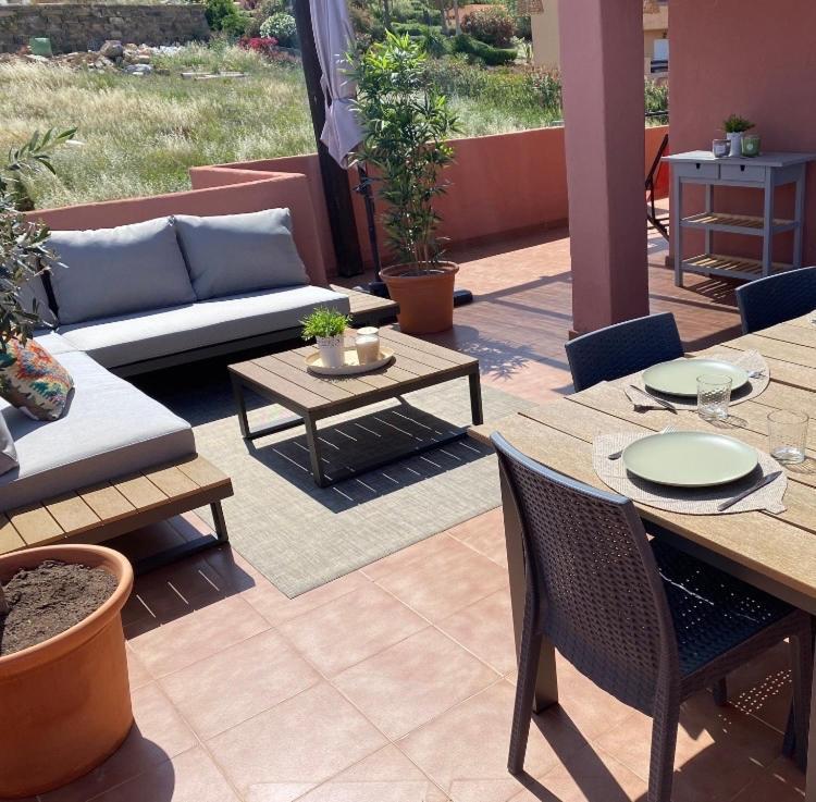 Penthouse Majestic Costa Golf Casares Leilighet Eksteriør bilde